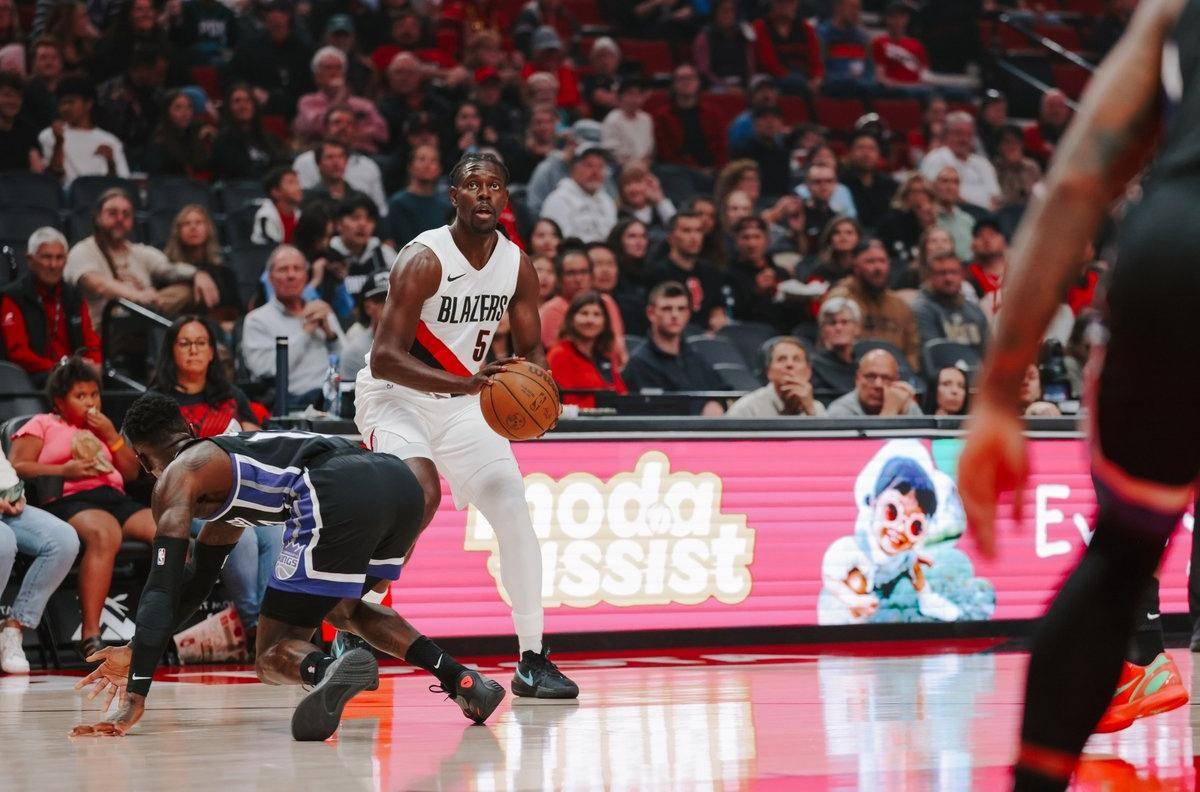 赛后体能课后，萨克拉门托国王伤情更新备战CBA季后赛，球迷炸锅，轮换策略成焦点的简单介绍